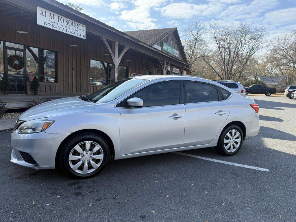 2016 Nissan Sentra S's photo