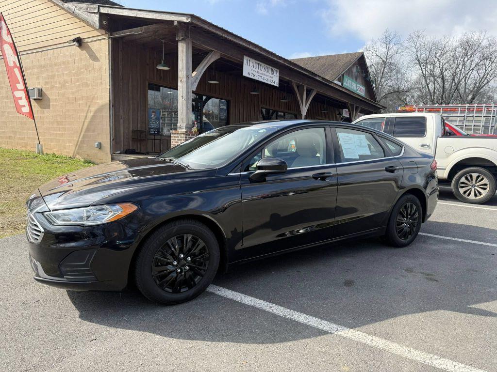 2019 Ford Fusion S's photo