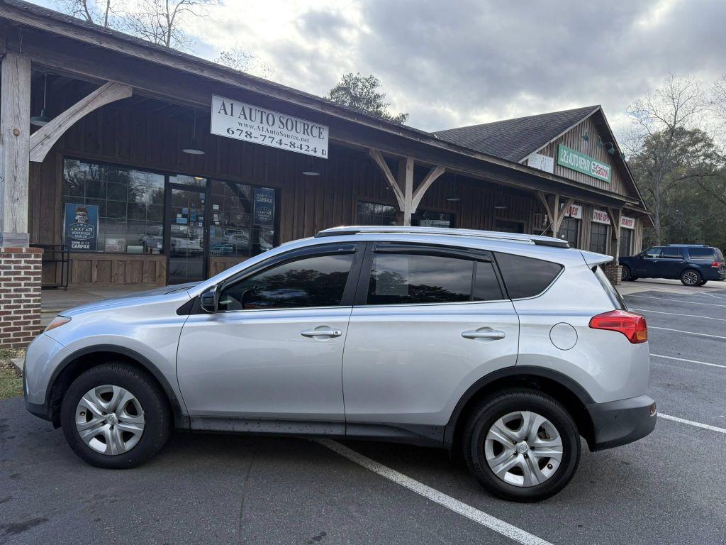 2015 Toyota RAV4 LE's photo